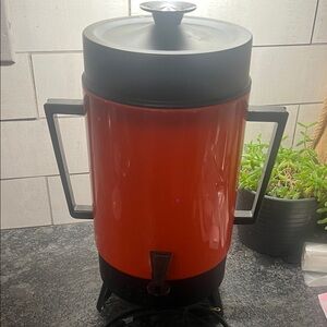 Vintage 42 Cup dark orange Coffee Urn with Handles. Excellent condition, TESTED